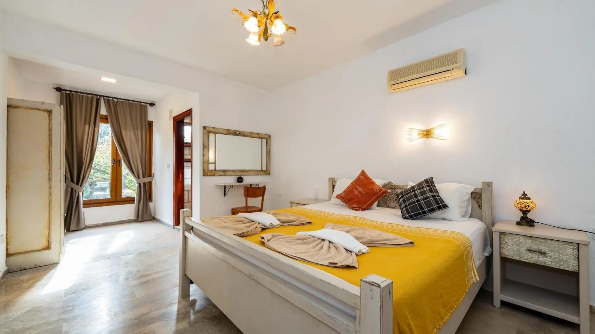 4 Bdr With Swimming Pool In Kayakoy Villa Fethiye Turkiet
