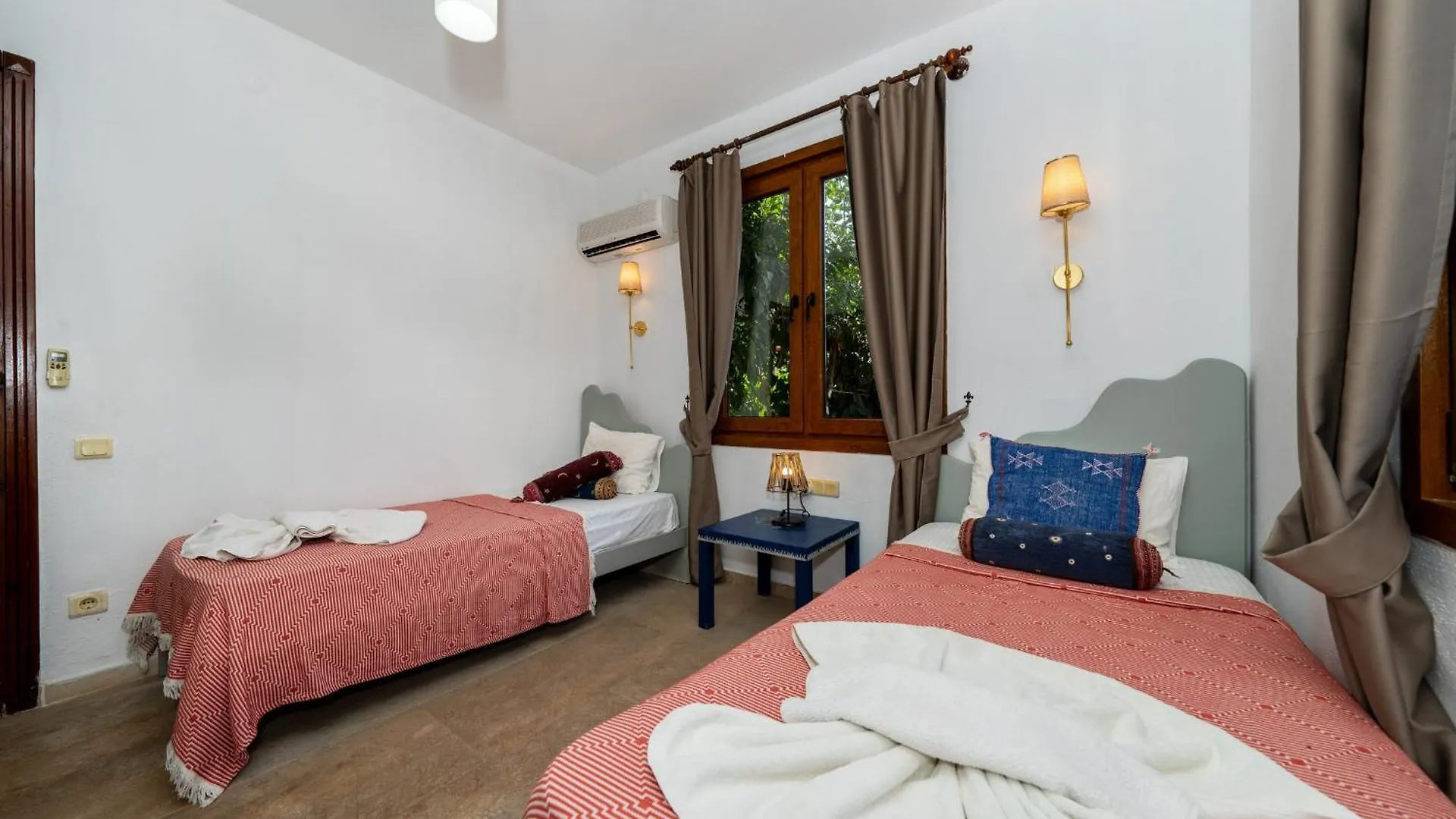 4 Bdr With Swimming Pool In Kayakoy Villa Fethiye